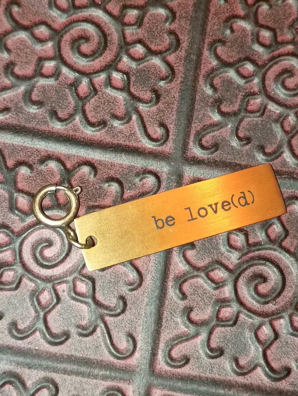 Inspirational 'be love(d)' Brass Tag Keychain - Gold